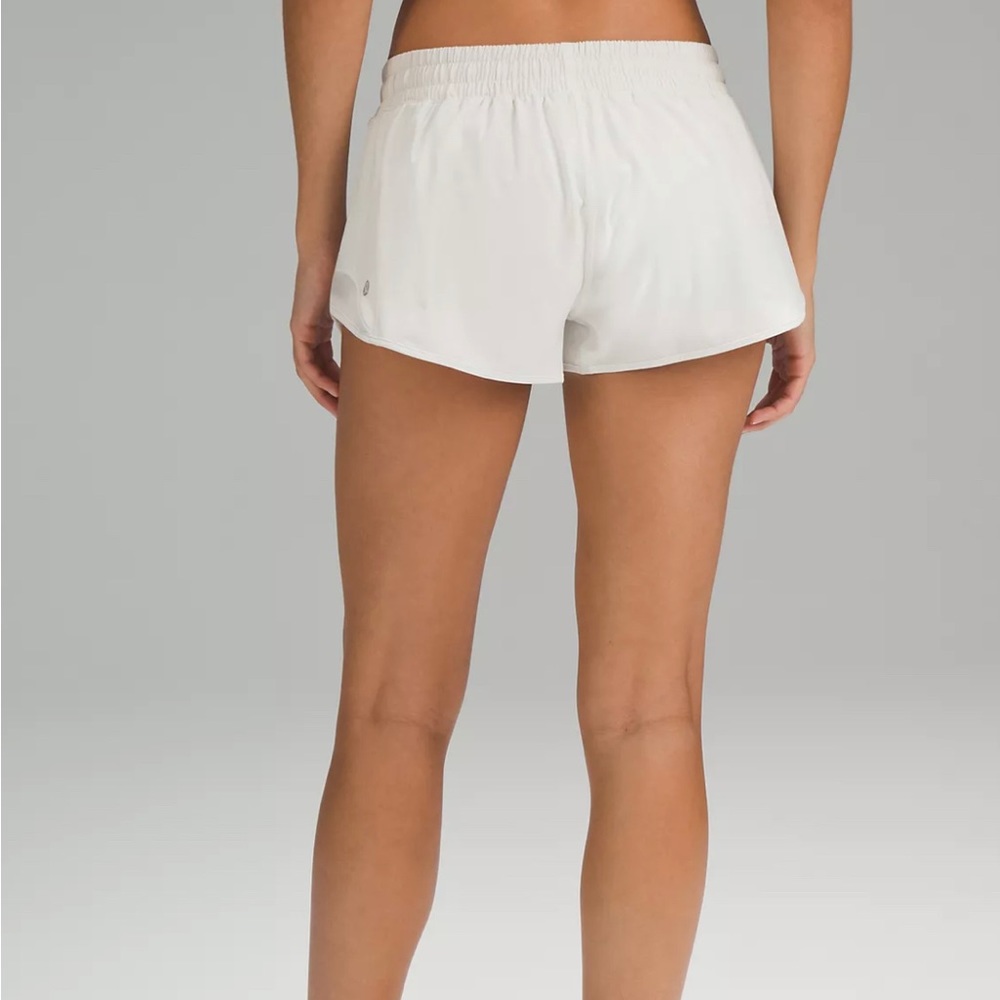 Lululemon Hotty Hot Low-Rise Lined Shorts 2.5” in White